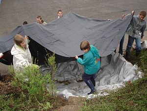 Création d'une mare dans le cadre d'un projet d'école - Photo Marc Keller